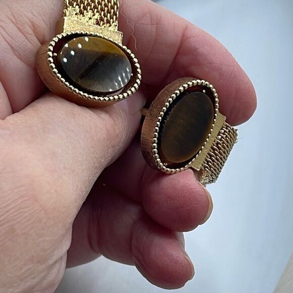 Vintage Tiger eye wrap around cuff links. - Picture 4 of 9